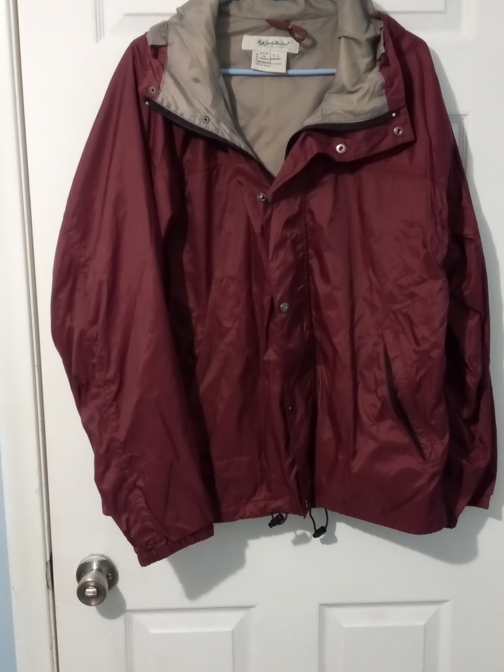 Lightweight Men's Maroon Hooded Windbreaker Jacket